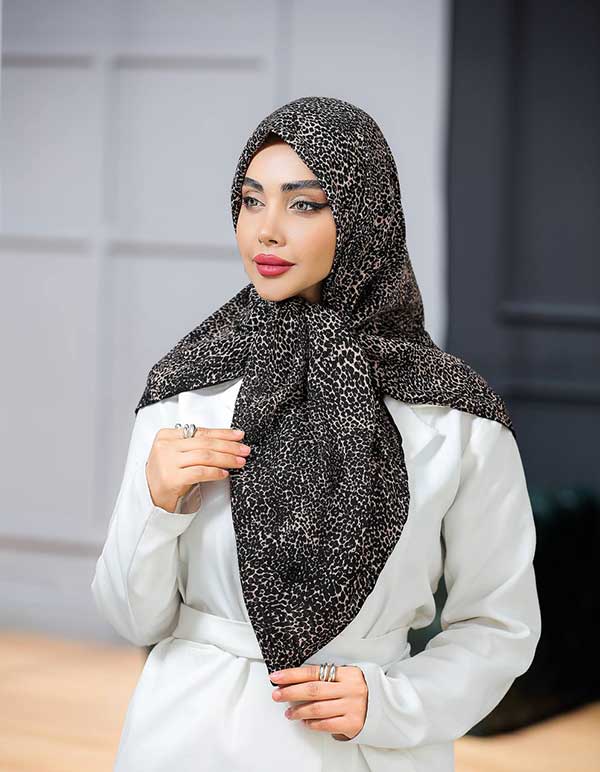 روسری چاپ خیس پک مشکی کرم بسته12طرحی کد r106 (عمده)
