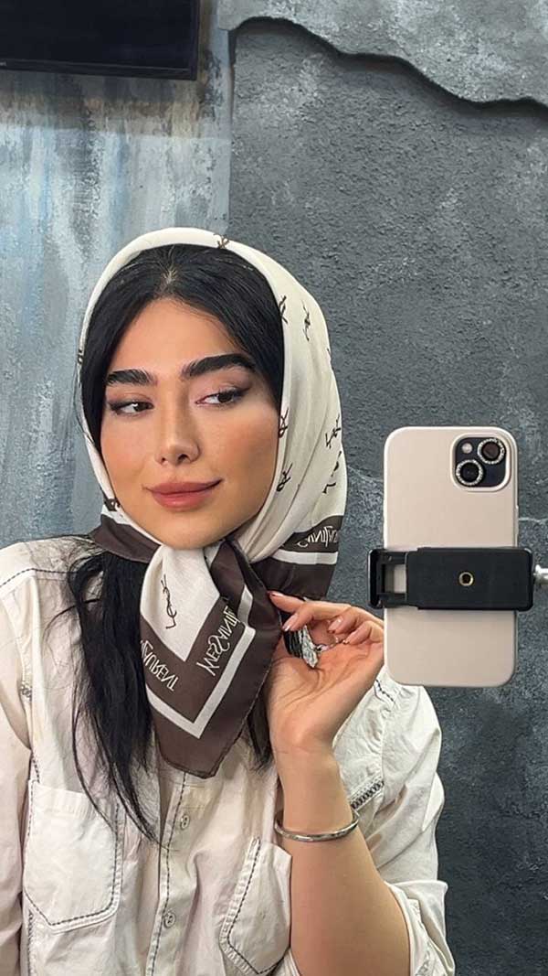 مینی اسکارف پک قهوه ای بسته10طرحی کد mt60 (عمده)
