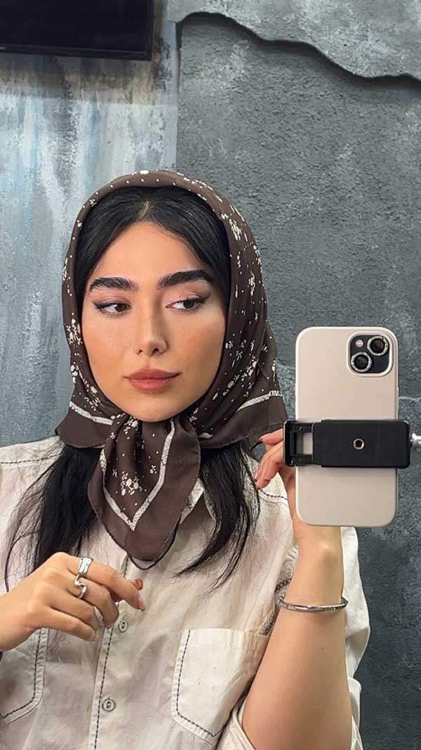 مینی اسکارف پک قهوه ای بسته10طرحی کد mt60 (عمده)
