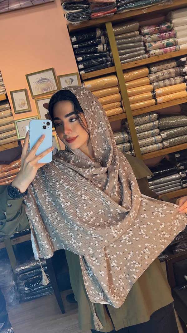 شال پلیسه گل بسته10رنگی کد sp72 (عمده)
