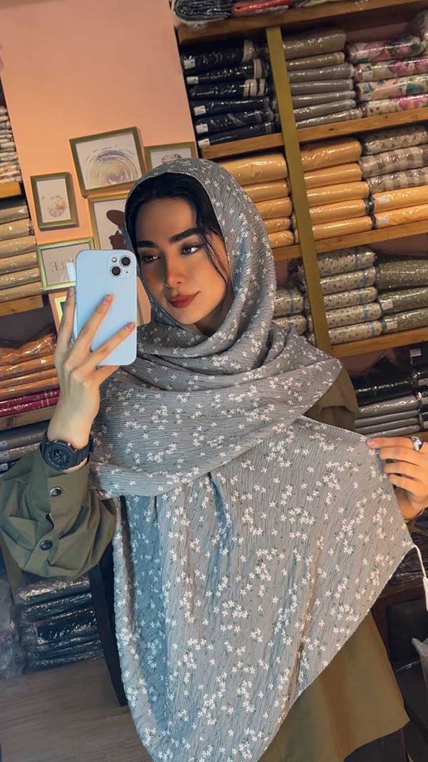 شال پلیسه گل بسته10رنگی کد sp72 (عمده)
