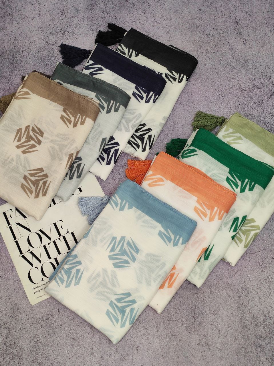 شال طرحدار بسته8رنگی کد sh15 (عمده)
