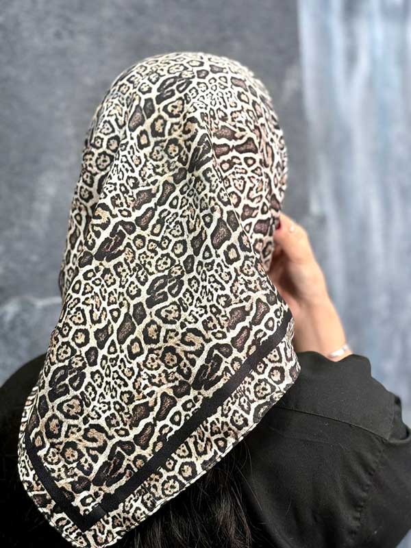 روسری پلنگی
