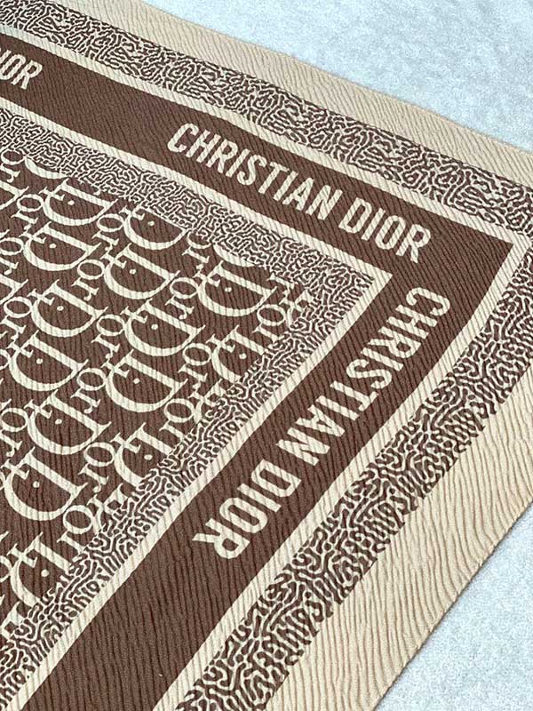 روسری پلیسه دیور بسته6رنگی کد r120 (عمده)
