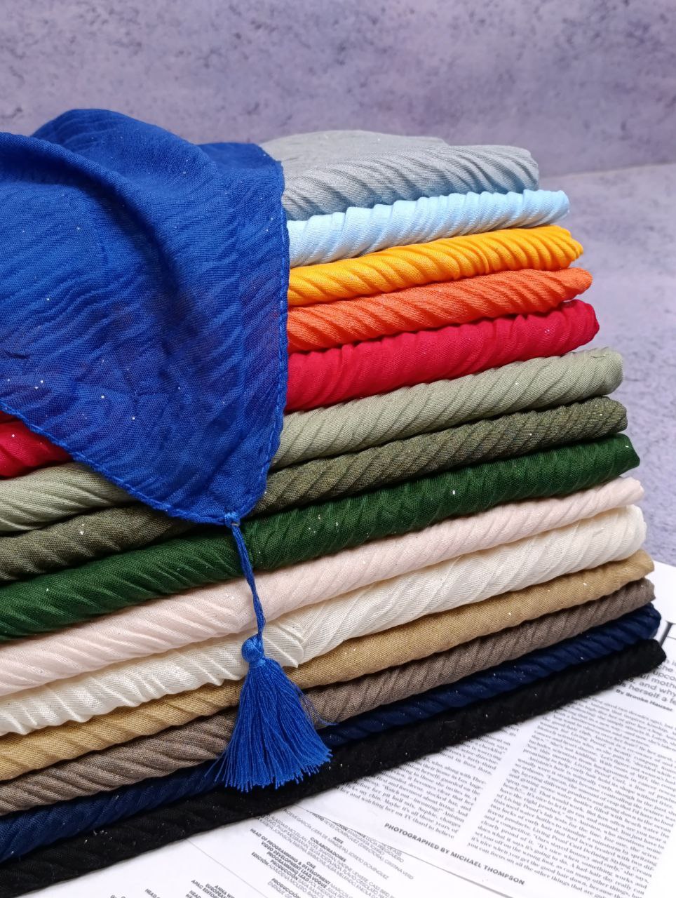 شال پلیسه اکلیلی بسته20رنگی کد sp10 (عمده)
