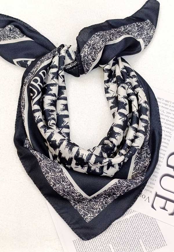 مینی اسکارف پک سفیدمشکی بسته10طرحی کد mt73 (عمده)
