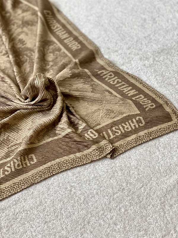 روسری پلیسه بسته2رنگی کد r125 (عمده)
