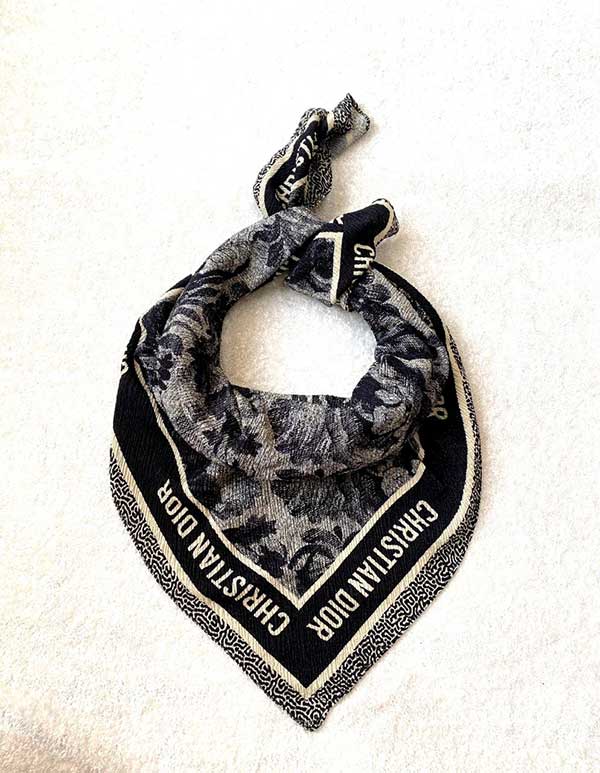 روسری پلیسه بسته6رنگی کد r125 (عمده)
