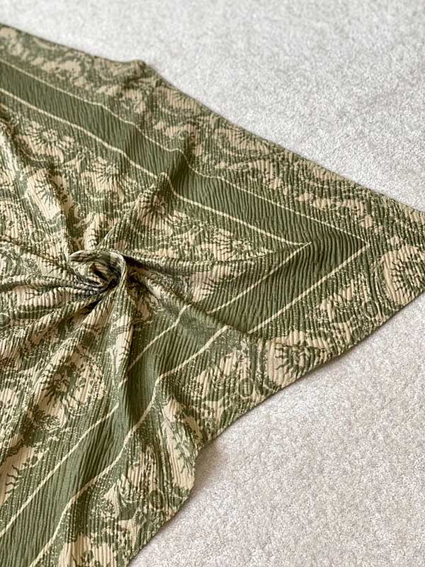 روسری پلیسه بسته2رنگی کد r126 (عمده)
