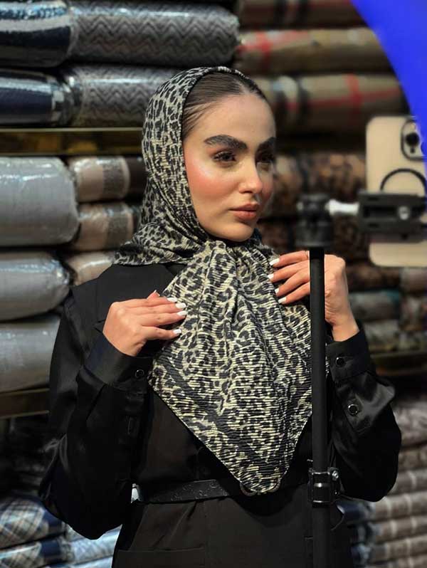 روسری پلیسه پلنگی بسته2رنگی r127 (عمده)
