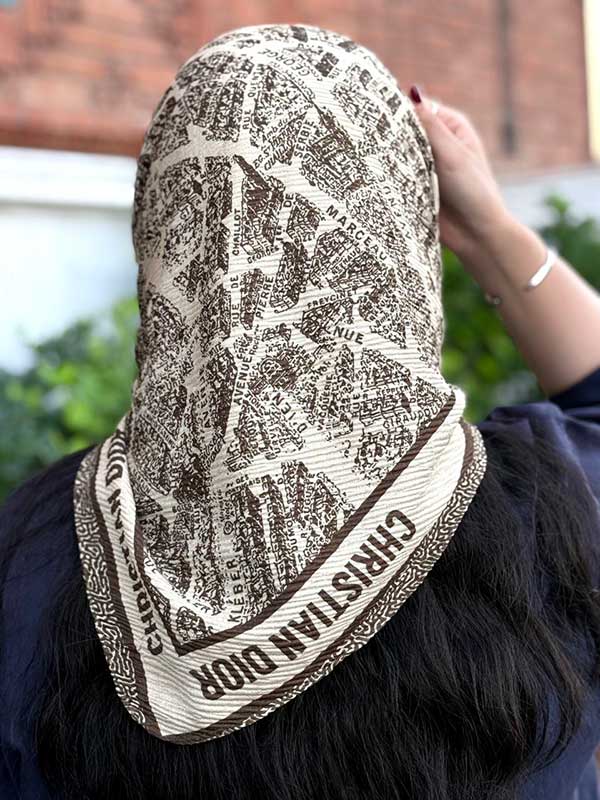 روسری پلیسه بسته2طرحی کد r128 (عمده)
