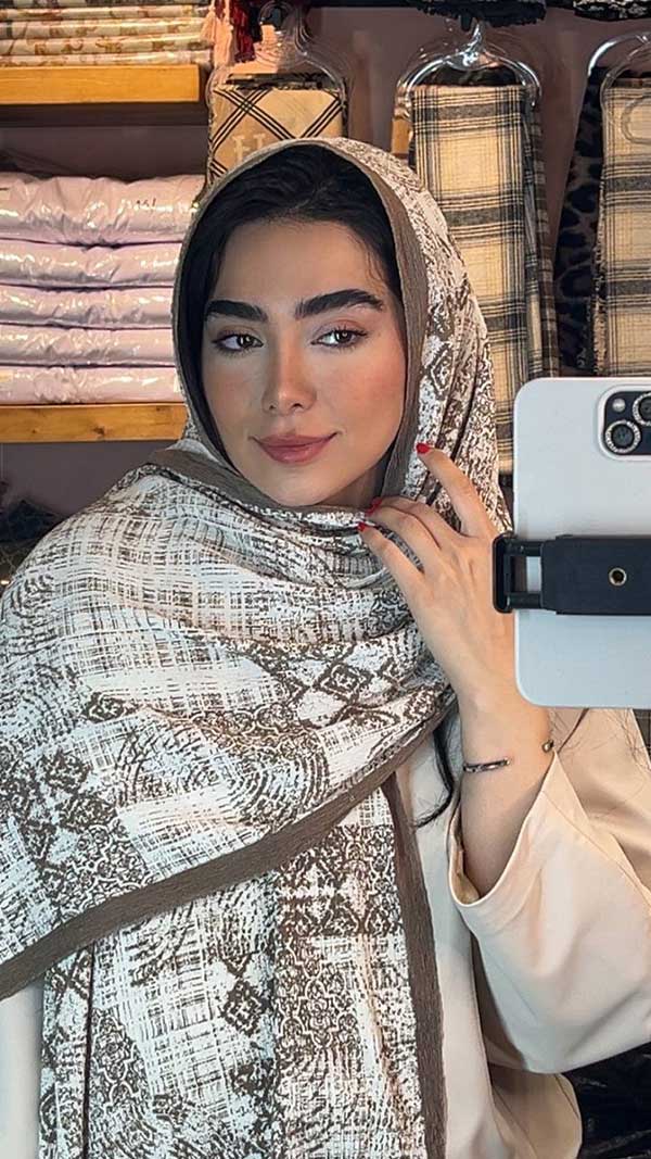 شال پلیسه پک کرم بسته10طرحی کد ps39 (عمده)
