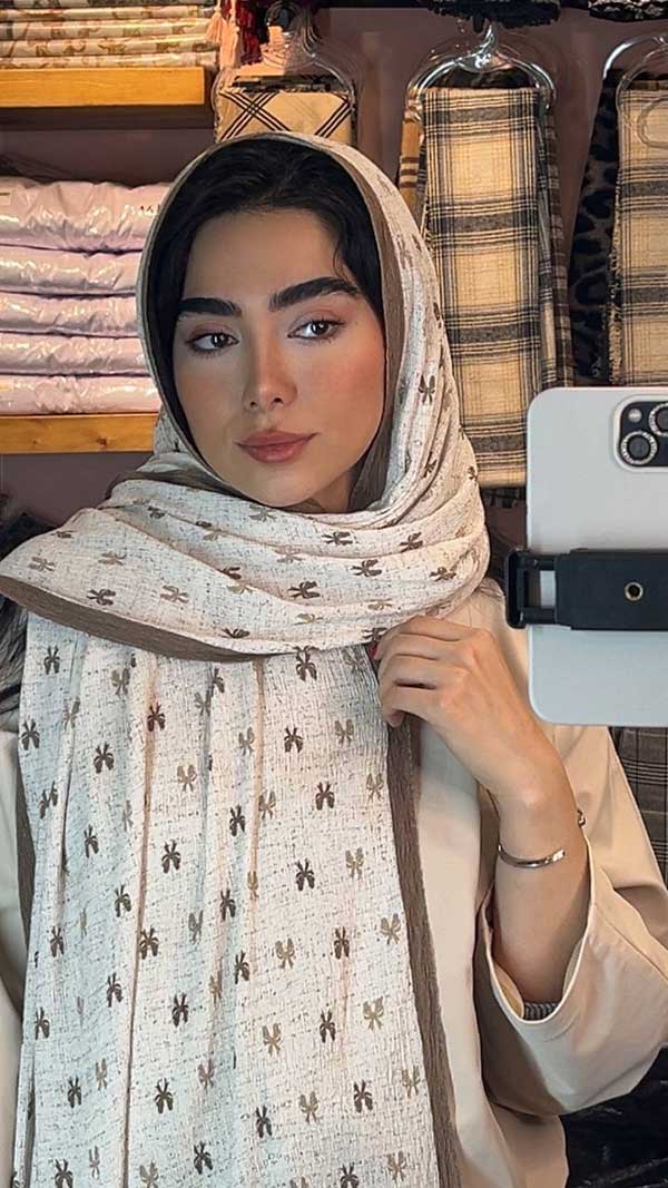 شال پلیسه پک کرم بسته10طرحی کد ps39 (عمده)
