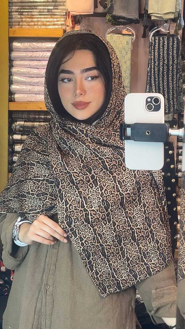 شال پلیسه پلنگی
