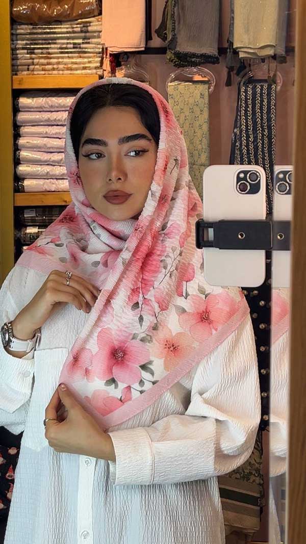 روسری پلیسه صورتی
