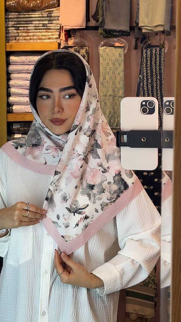 روسری پلیسه صورتی
