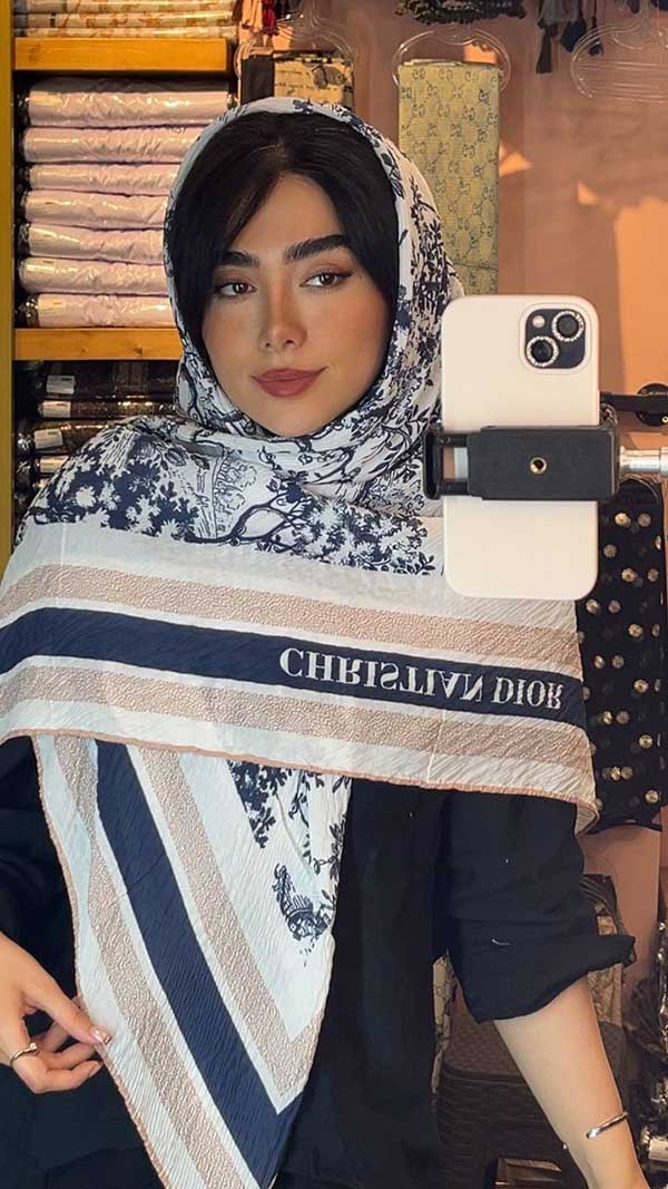 روسری پلیسه پک سورمه ای بسته7طرحی کد r136 (عمده)
