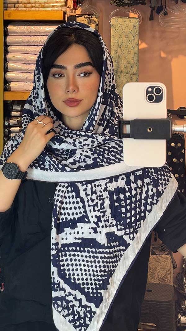 روسری پلیسه پک سورمه ای بسته7طرحی کد r136 (عمده)
