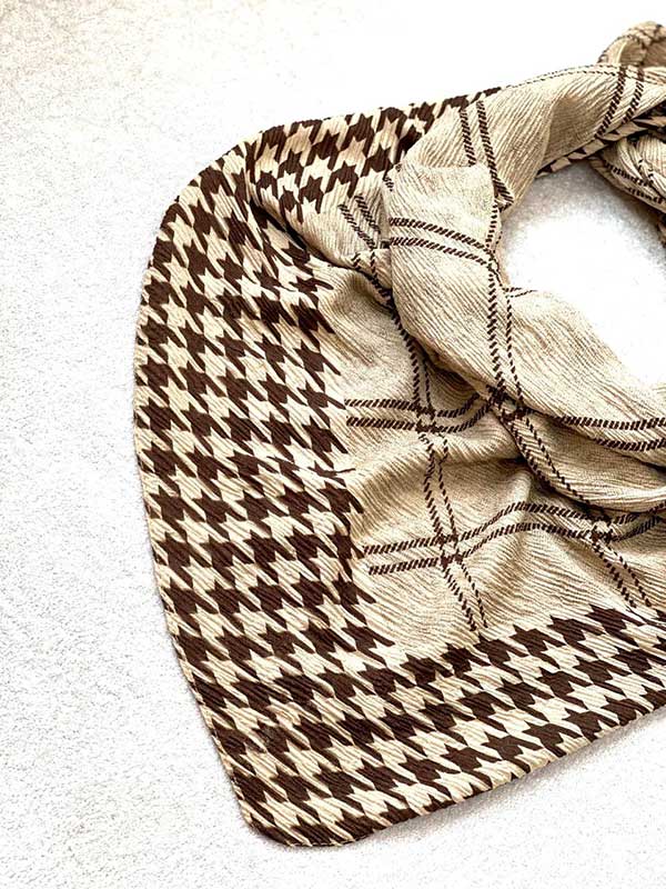 روسری پلیسه پیچازی بسته5رنگی کد r145 (عمده)
