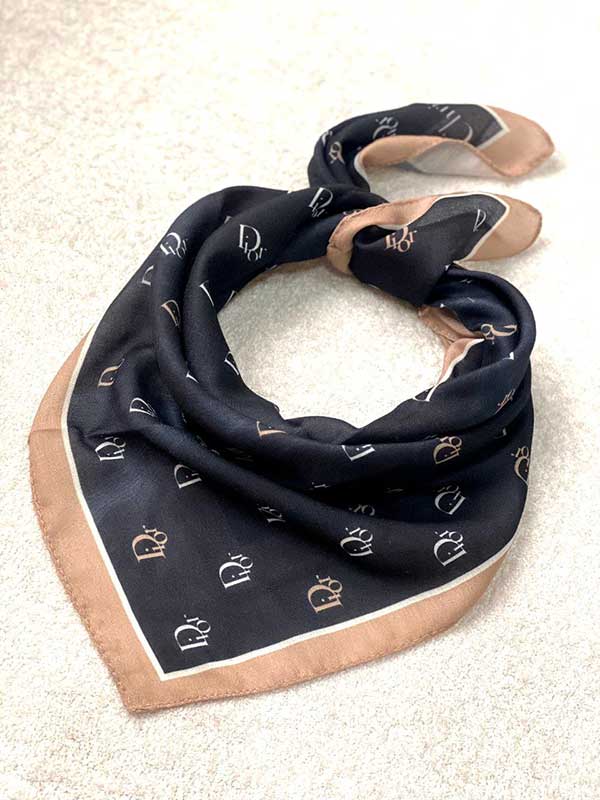 مینی اسکارف دیور بسته4رنگی کد mt88 (عمده)
