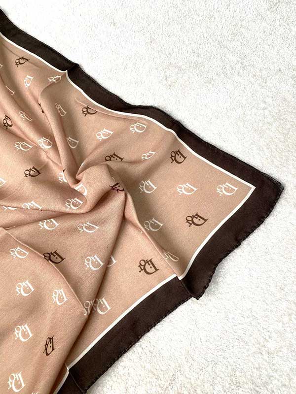 مینی اسکارف دیور بسته4رنگی کد mt88 (عمده)
