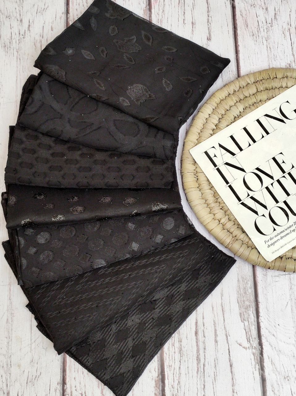 شال یاخما نگینی بسته7طرحی کد sm12 (عمده)
