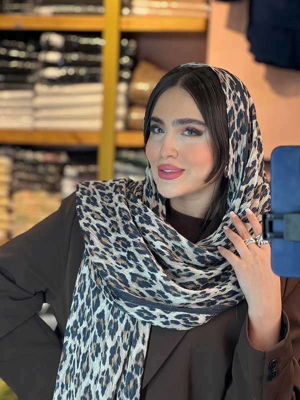 شال پلیسه پلنگی لمه دار بسته10طرحی کد sp82 (عمده)
