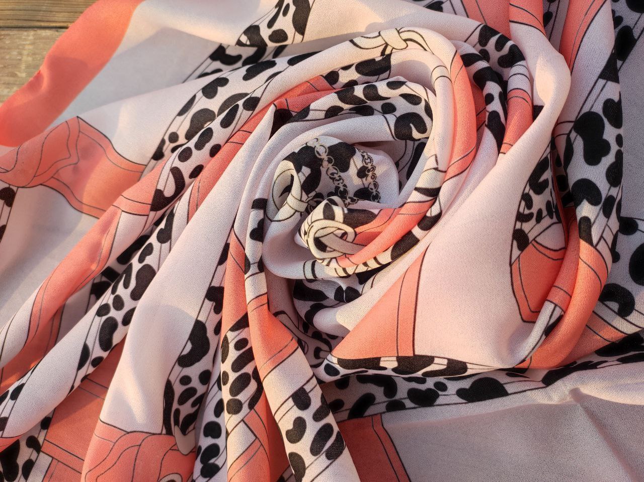 روسری طرحدار بسته5رنگی کد r26 (عمده)
