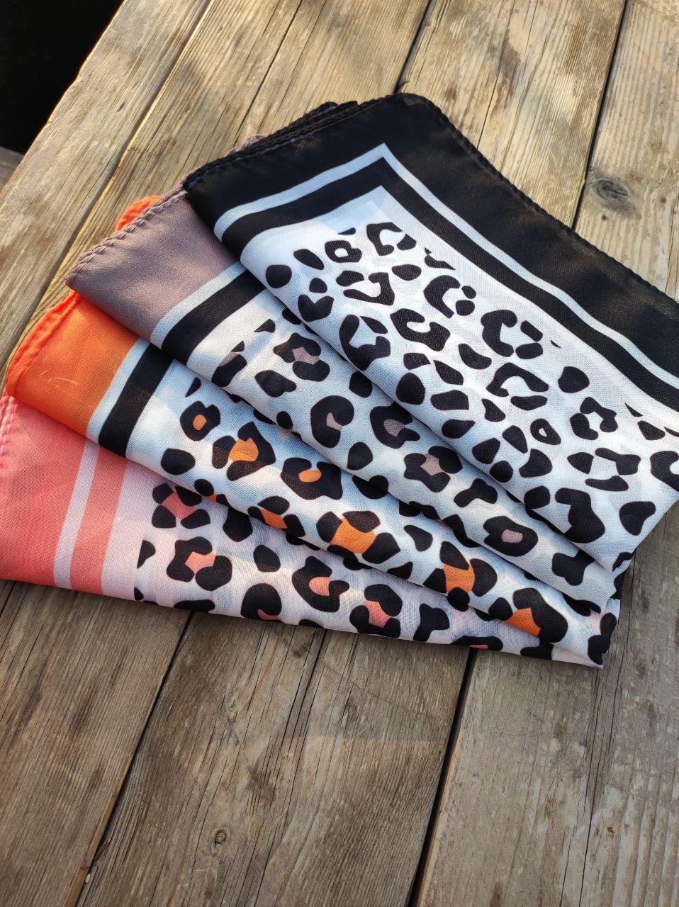 روسری طرحدار بسته4رنگی کد r27 (عمده)
